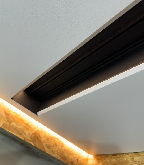 X Line - GARDINA X 70 Двухрядная гардина с уклоном. Белая/Черная — фото-667_9