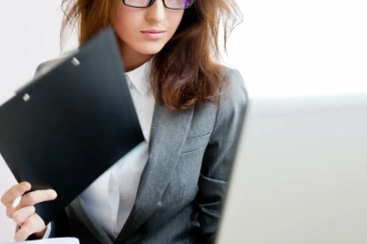 Жалюзи и Рулонные шторы — Вертикальное фото с длинным названием. Длиииинным названием — фото